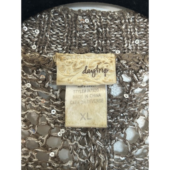 Daytrip Sequin Crochet Knit Cardigan Sweater XL Taupe Open Weave Boho Metallic - Picture 3 of 8